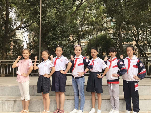 當(dāng)選大隊委員_副本.jpg